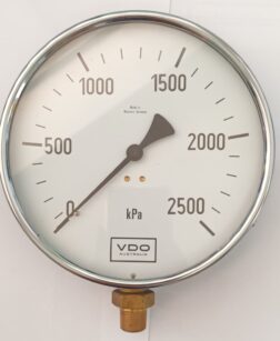 MODEL P1448 PRESSURE GAUGE 2500kPa SINGLE SCALE BOTTOM ENTRY 1448 578 006