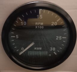 KUS Auto 0-3000rpm Tachourmeter